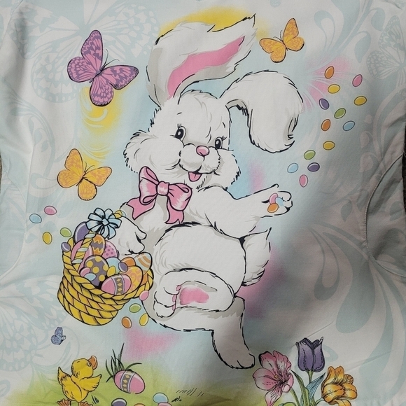 UA Scrubs “Happy Easter Bunny” White Top Size Medium – Uniform Advantage Vintage - Picture 2 of 7